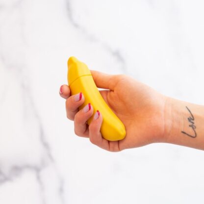 Emojibator Banana