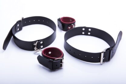 Thigh cuffs for her Classic Collection